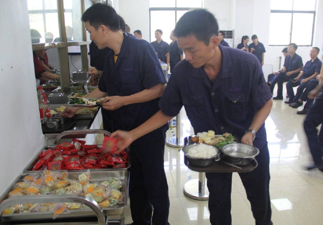 Greatoo (China&Germany) Provides Moon Cakes to Staff to Celebrate the Mid-Autumn Festival